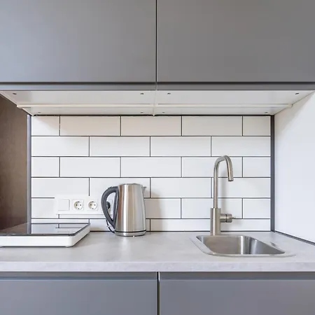 Prestigious Former Library - Perfect Location 아파트 *